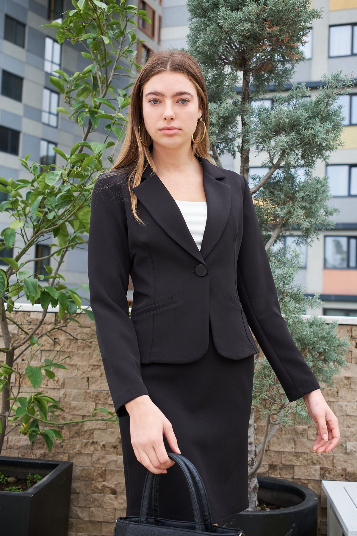 37019 Yakalı Flato Cepli Uzun Kol Pamuklu Kumaş Kısa Blazer Ofis Ceket-Siyah